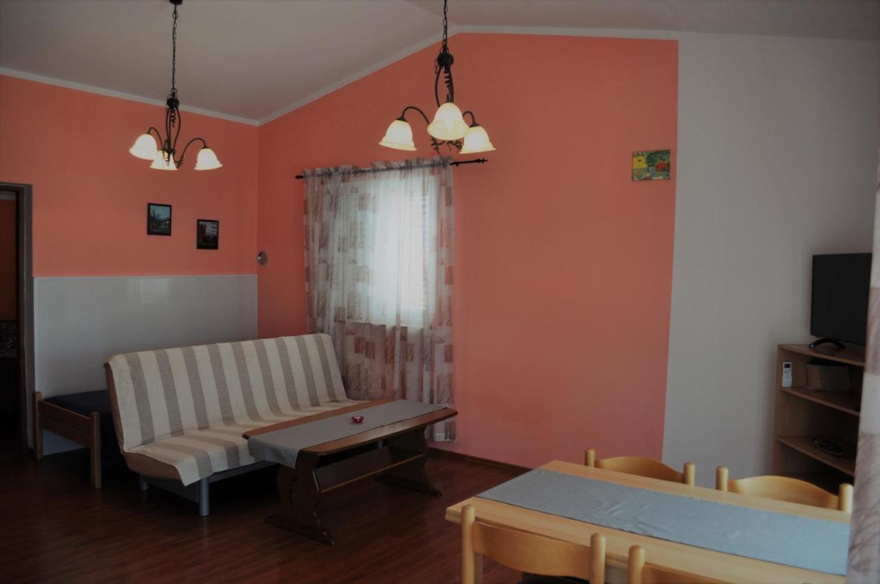 Marina Apartments วีร์ ภายนอก รูปภาพ